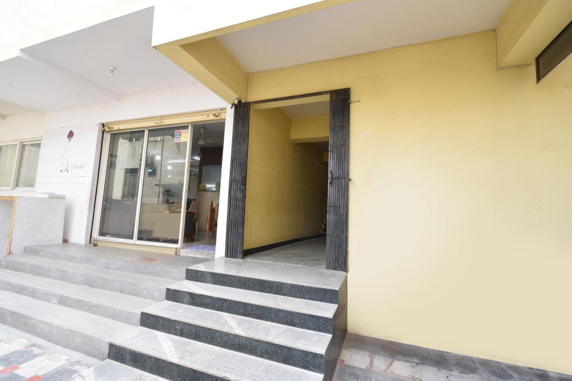 Hotel O Lucky Grand Haidarábád Kültér fotó